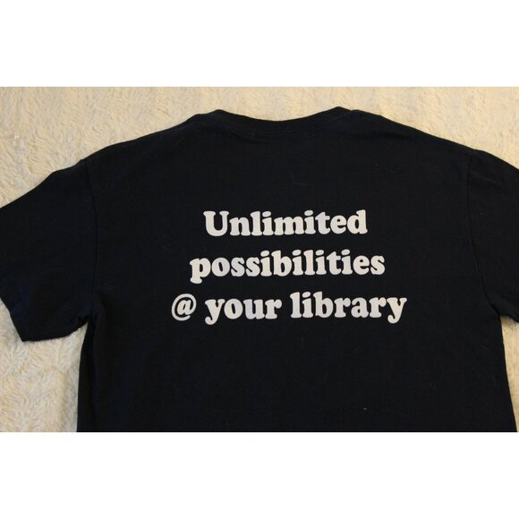 NWOT Dr Who Matt Smith 11th Dr and Tardis Graphic T- shirt Navy/White Small - Picture 5 of 5